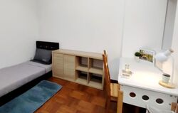 Hillington Green (D23), Condominium #568324061
